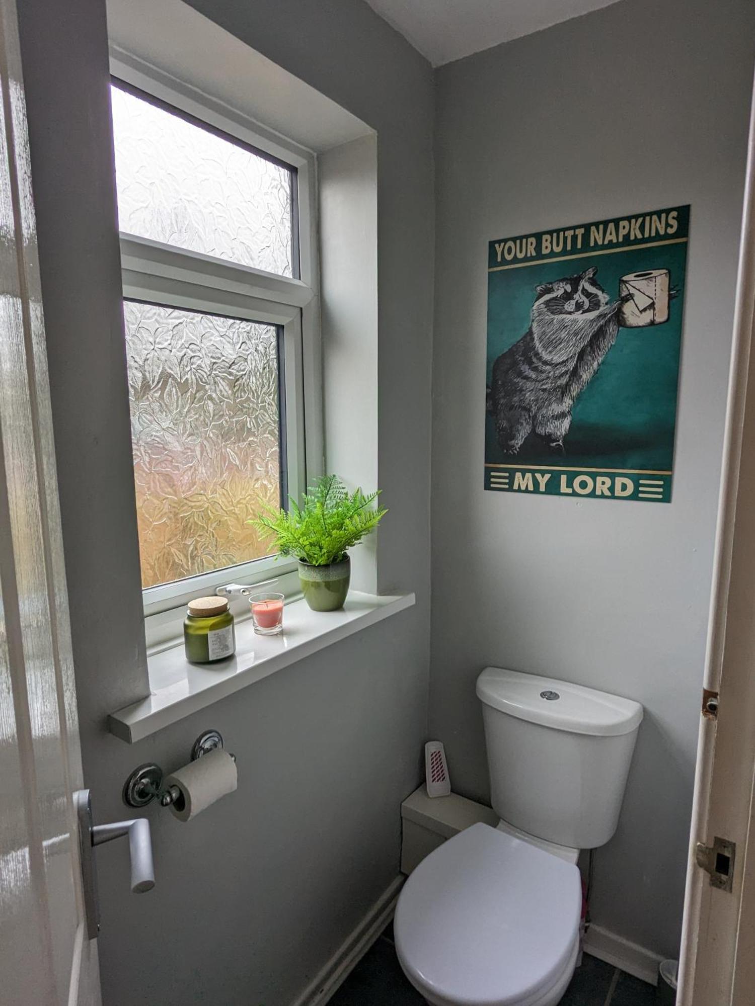 Detached Homestay - Super, King & Double Rooms - Leyland, Preston, Chorley, Lancashire Экстерьер фото