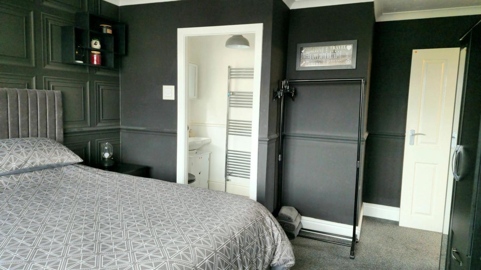Detached Homestay - Super, King & Double Rooms - Leyland, Preston, Chorley, Lancashire Экстерьер фото